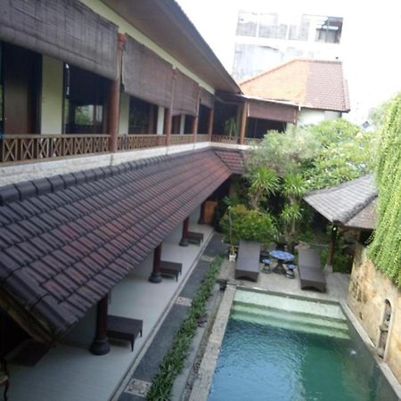 Taman Ayu Legian Hotel Экстерьер фото