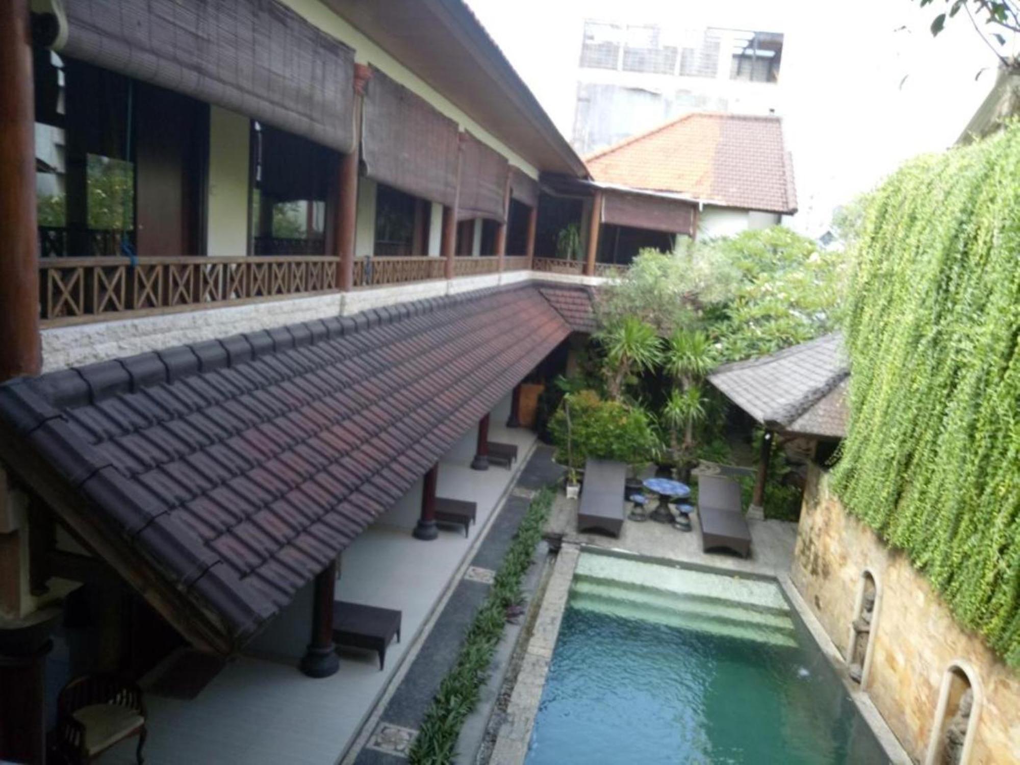Taman Ayu Legian Hotel Экстерьер фото