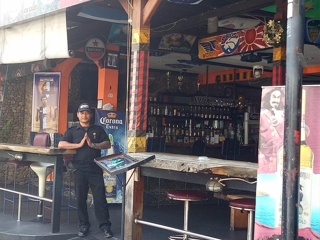 Taman Ayu Legian Hotel Экстерьер фото