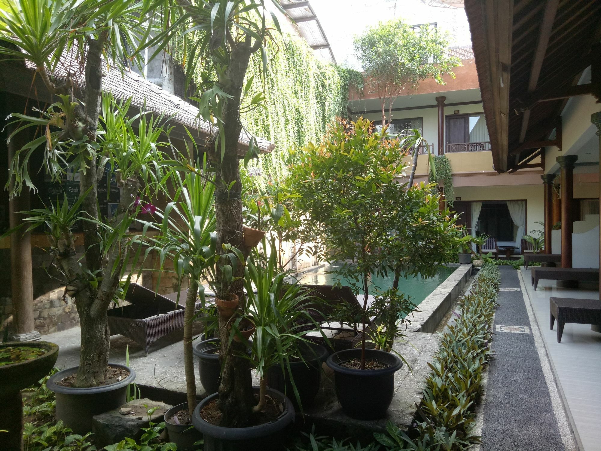 Taman Ayu Legian Hotel Экстерьер фото